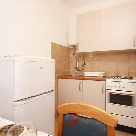 10168b Apartment *
